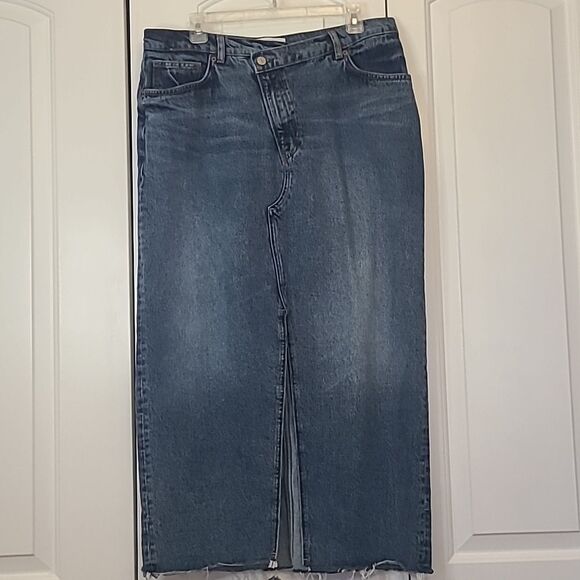 Reformation Nila Long Denim Skirt Medium Wash Size 12 - Picture 2 of 16